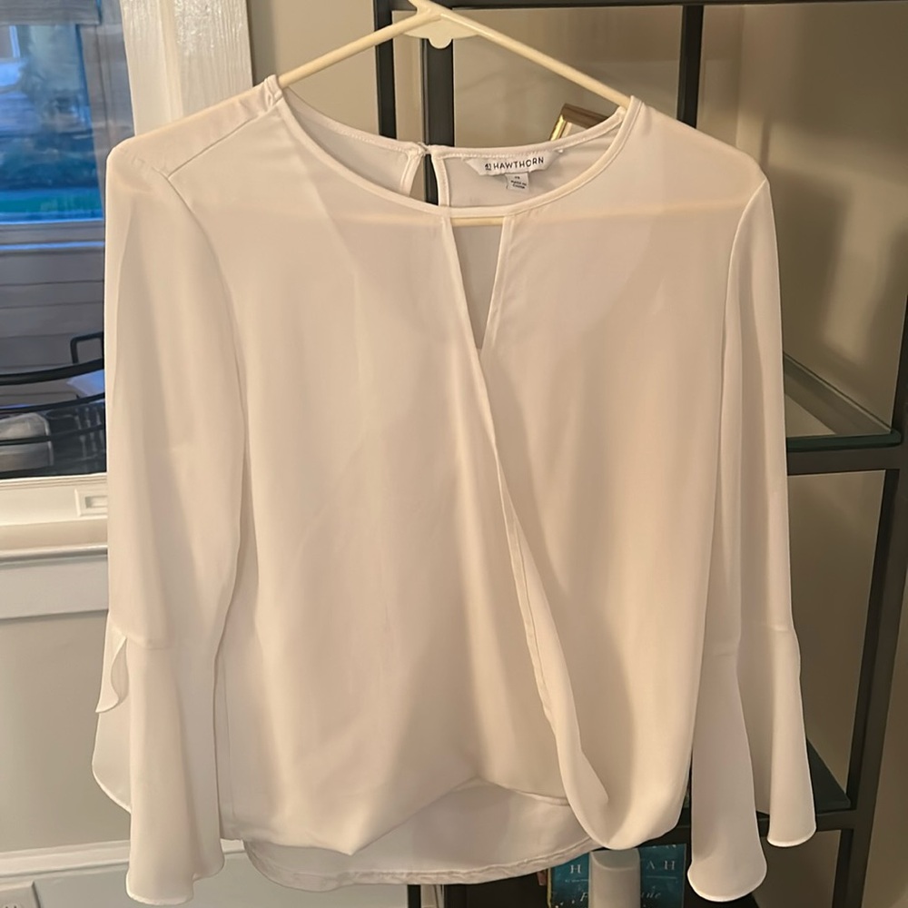 Only worn once! Maternity 41 Hawthorn Blouse